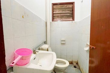 [FACING EMPTY SPACE] Bandar Mahkota Banting Double Storey