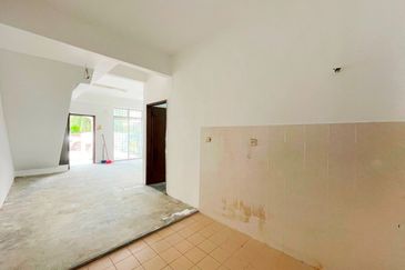 [FACING EMPTY SPACE] Bandar Mahkota Banting Double Storey