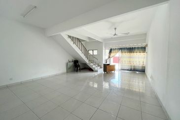 [FREEHOLD] Telok Panglima Garang Taman Jaya Utama Double Storey