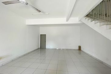 [FREEHOLD] Telok Panglima Garang Taman Jaya Utama Double Storey