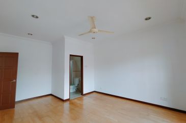 Jalan Putra Permai 10/2  C