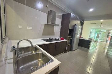 USJ Heights Subang Jaya 2.5 story for Rent Newly refurbished