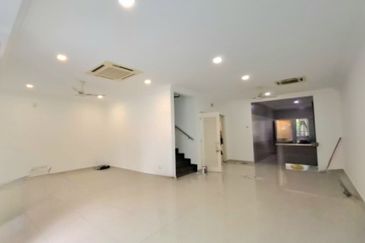 USJ Heights Subang Jaya 2.5 story for Rent Newly refurbished