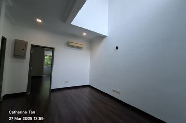 USJ Heights Subang Jaya 2.5 story for Rent Newly refurbished