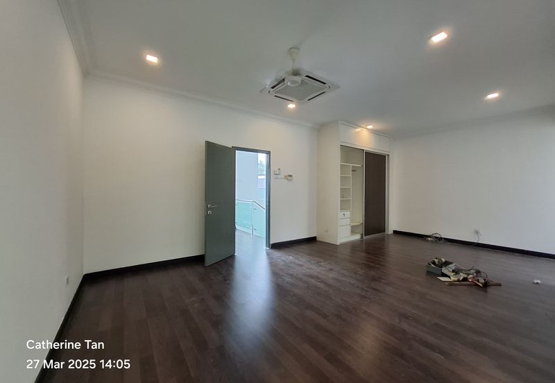 USJ Heights Subang Jaya 2.5 story for Rent Newly refurbished