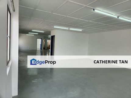 Bandar Puchong Utama Puchong office Good Condition for Rent, Selangor, Puchong