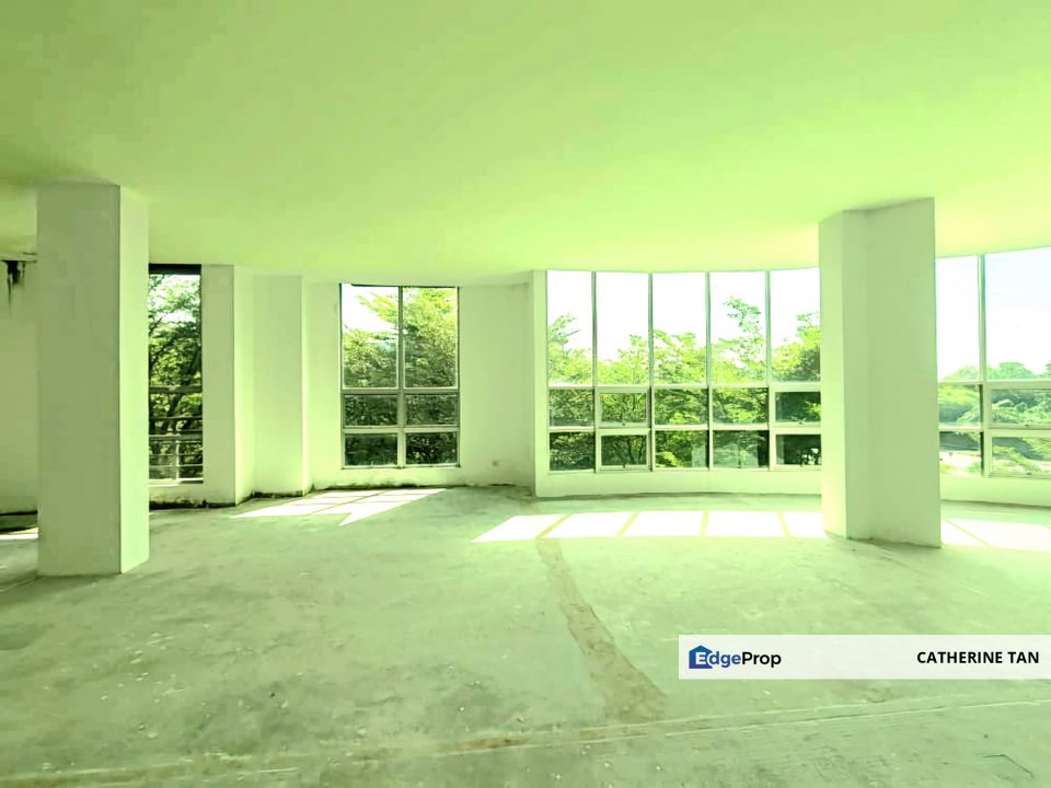 Putra Heights Subang Jaya corner Shop lot Prime location for Sales, Selangor, Subang Jaya