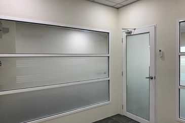 Renovated office Puchong, Bandar Puteri 2 for Rent