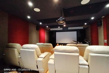 Luxurious Interior Design 3-Storey Bungalow Bukit Jelutong for Sales