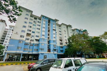 Tasik Heights Apartment