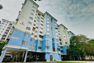 Tasik Heights Apartment