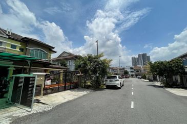 Jalan Taman Putra Impiana