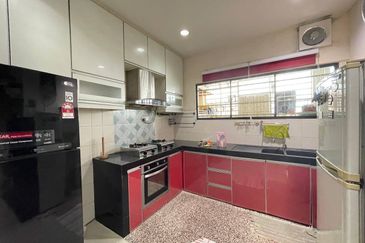 Jalan Taman Putra Impiana