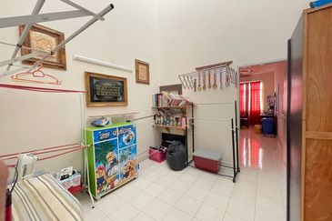 Jalan Taman Putra Impiana