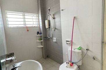 Jalan Taman Putra Impiana