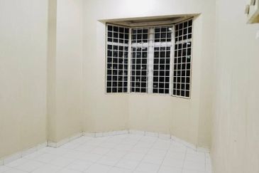 Tasik Heights Apartment