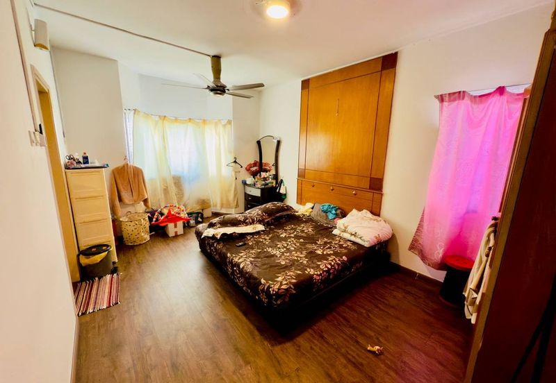 Endah Regal Condominium