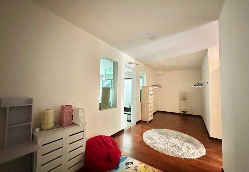 Duta Villa, Setia Alam