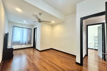 Duta Villa, Setia Alam