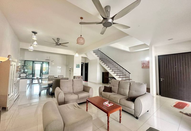 Duta Villa, Setia Alam