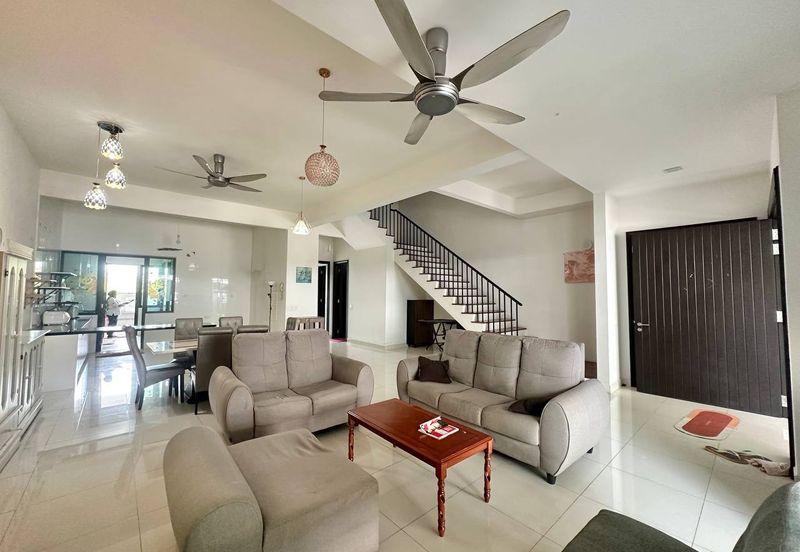 Duta Villa, Setia Alam