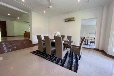 IOI Beverly Row @ IOI Resort City