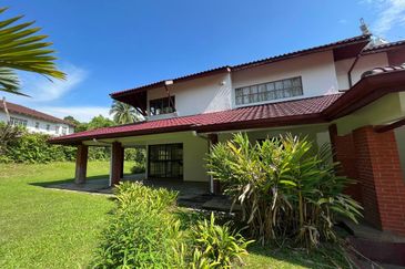 IOI Beverly Row @ IOI Resort City