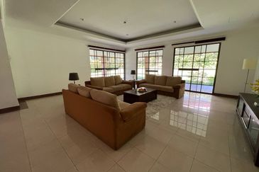 IOI Beverly Row @ IOI Resort City