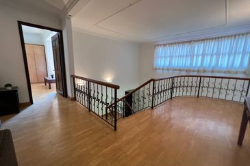 IOI Beverly Row @ IOI Resort City