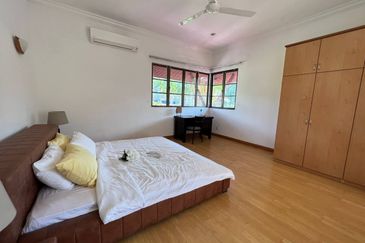 IOI Beverly Row @ IOI Resort City