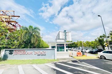 Pangsapuri Jenderam Indah