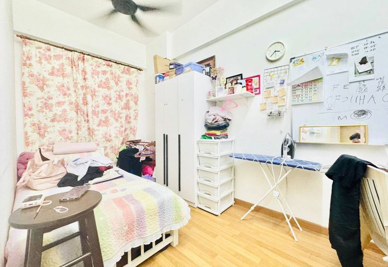 Pangsapuri Jenderam Indah