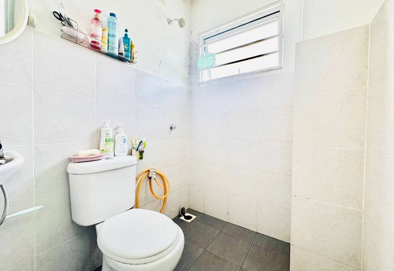 Pangsapuri Jenderam Indah