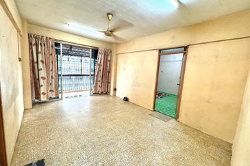 Flat PKNS, Kampung Kerinchi