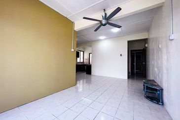 Vista Pinggiran, Taman Pinggiran Putra