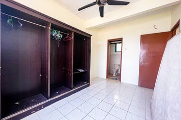 Vista Pinggiran, Taman Pinggiran Putra