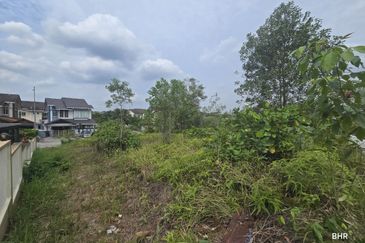 Putra Hill Residency