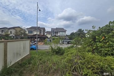 Putra Hill Residency