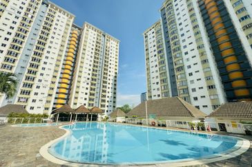 Endah Regal Condominium