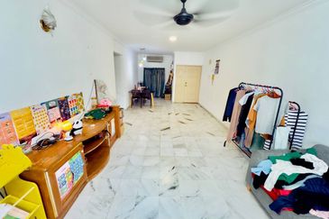 Endah Regal Condominium