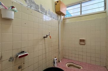 Jalan Suasana, Bandar Tun Hussein Onn