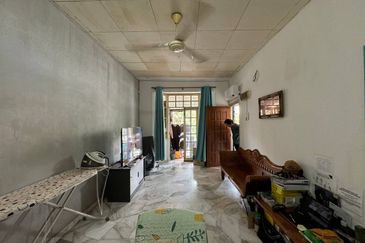 Jalan Suasana, Bandar Tun Hussein Onn