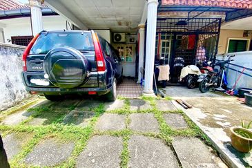 Jalan Suasana, Bandar Tun Hussein Onn