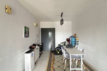 Residensi Laguna Biru 2