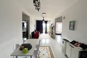 Residensi Laguna Biru 2