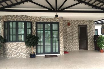 Sutera Springs Damansara Damai Triple Storey Semi Detached With Lift For Sale