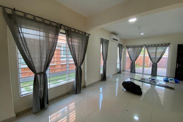 2.5 storey ENDLOT Superlink House @ Goodview Residence Sungai Long 