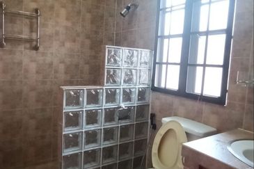 Super Cheap Cornerlot Double-Storey at Sungai Long 