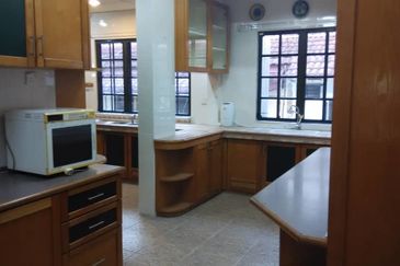 Super Cheap Cornerlot Double-Storey at Sungai Long 