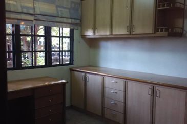 Super Cheap Cornerlot Double-Storey at Sungai Long 